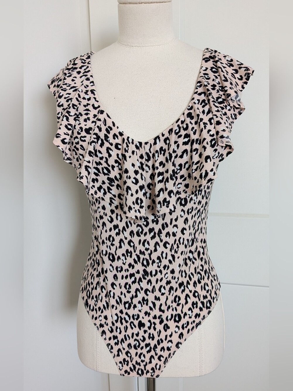 Abound Pink Leopard Print Flounce Flutter Sleeveless Thong Bodysuit Small